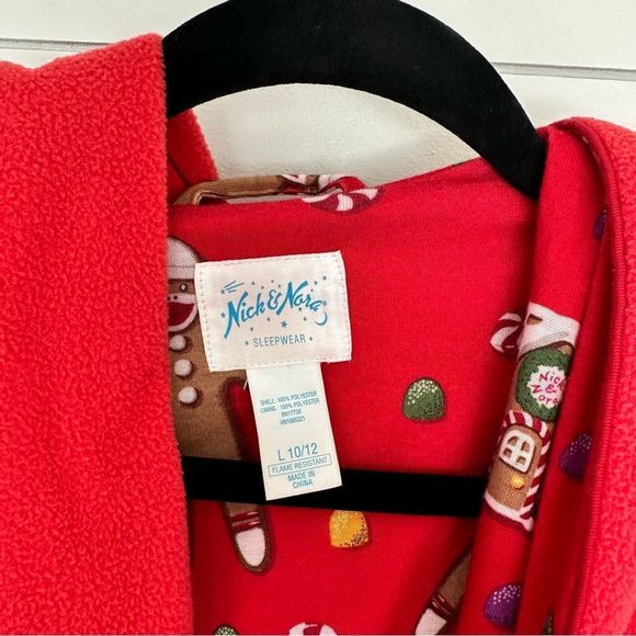 Nick & Nora Holiday Gingerbread House Robe - Picture 2 of 5